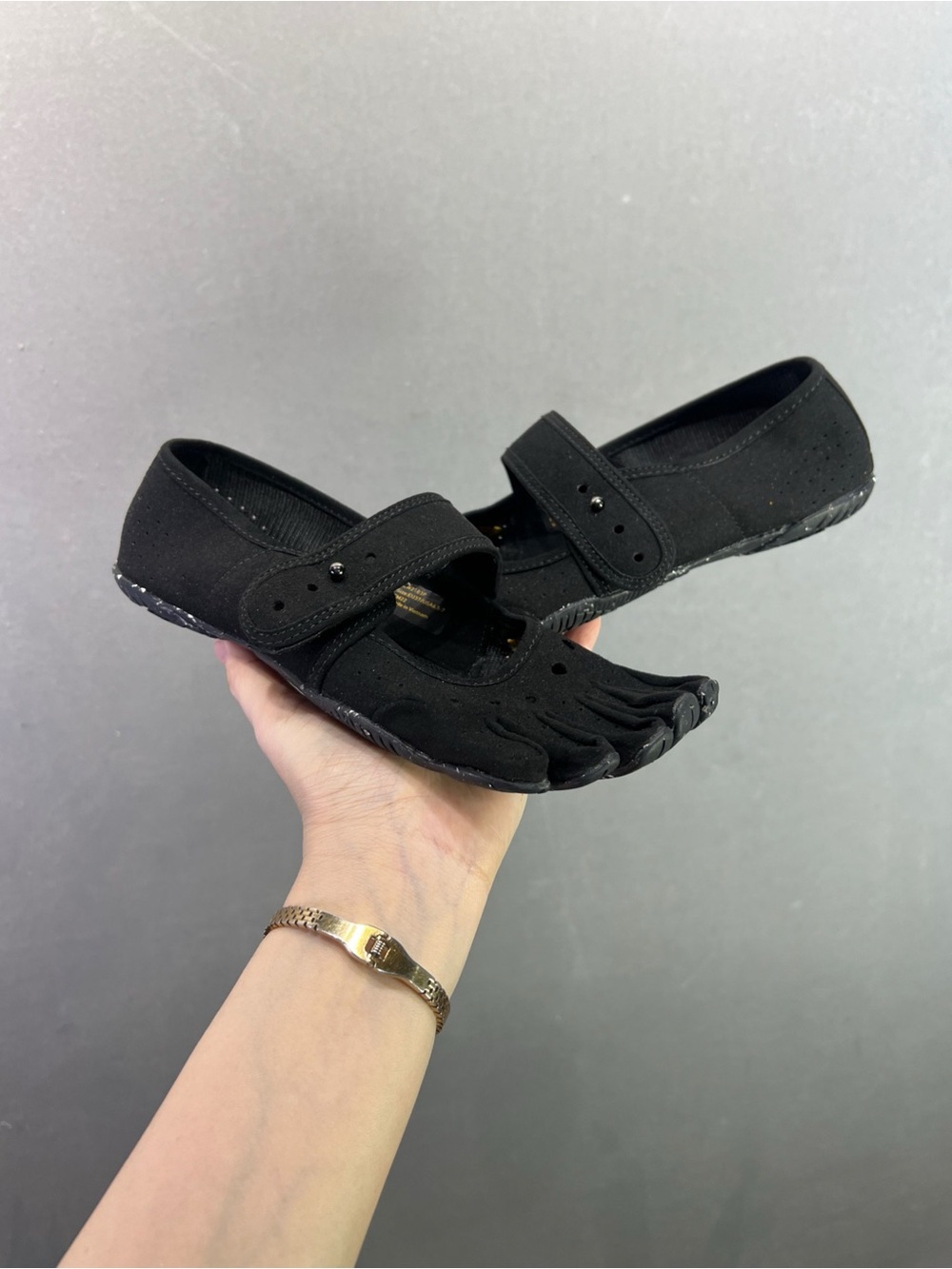 Vibram Alitzaloop five-finger shoes soft-soled training shoes.